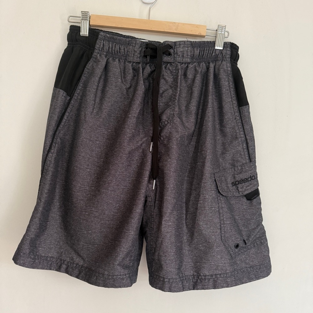 SPEEDO Men Gray Black Mesh Lined Left Front Leg Pocket Swim Trunks Size L